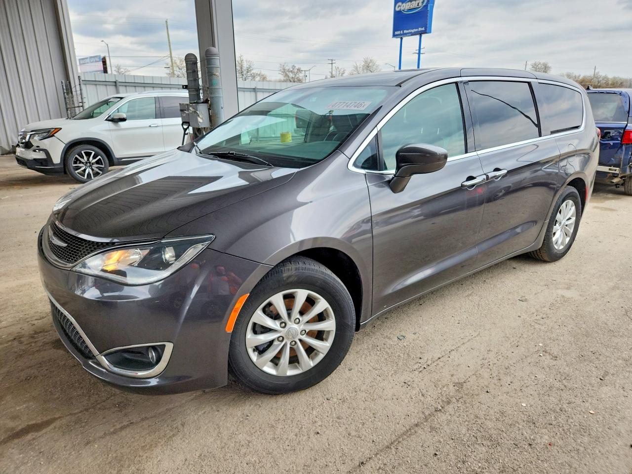 2019 CHRYSLER PACIFICA