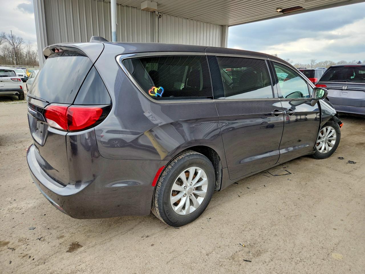 2019 CHRYSLER PACIFICA TOURING PLUS photo 5