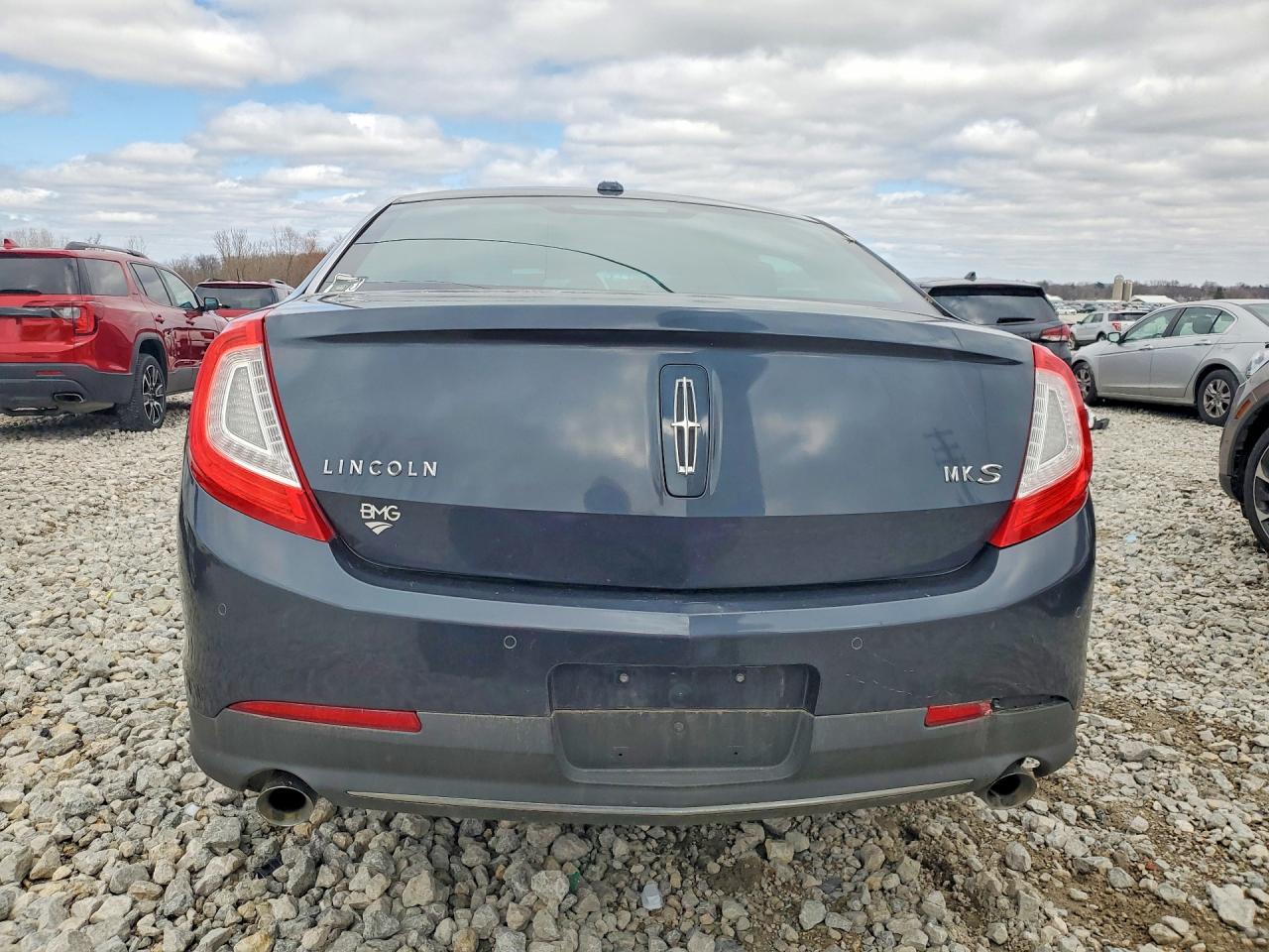 2013 LINCOLN MKS photo 11