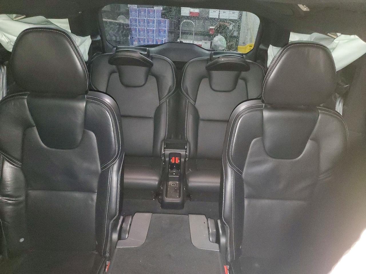 2017 VOLVO XC90 T6 photo 10