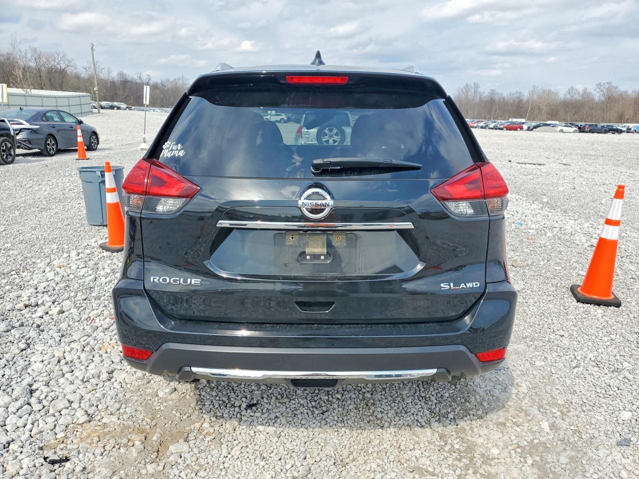 2017 NISSAN ROGUE SL photo 11