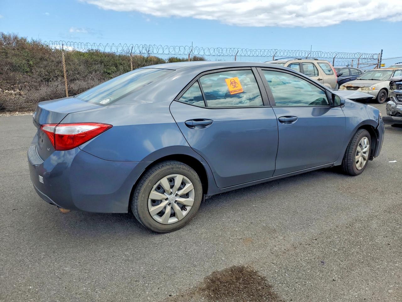 2016 TOYOTA COROLLA LE photo 3