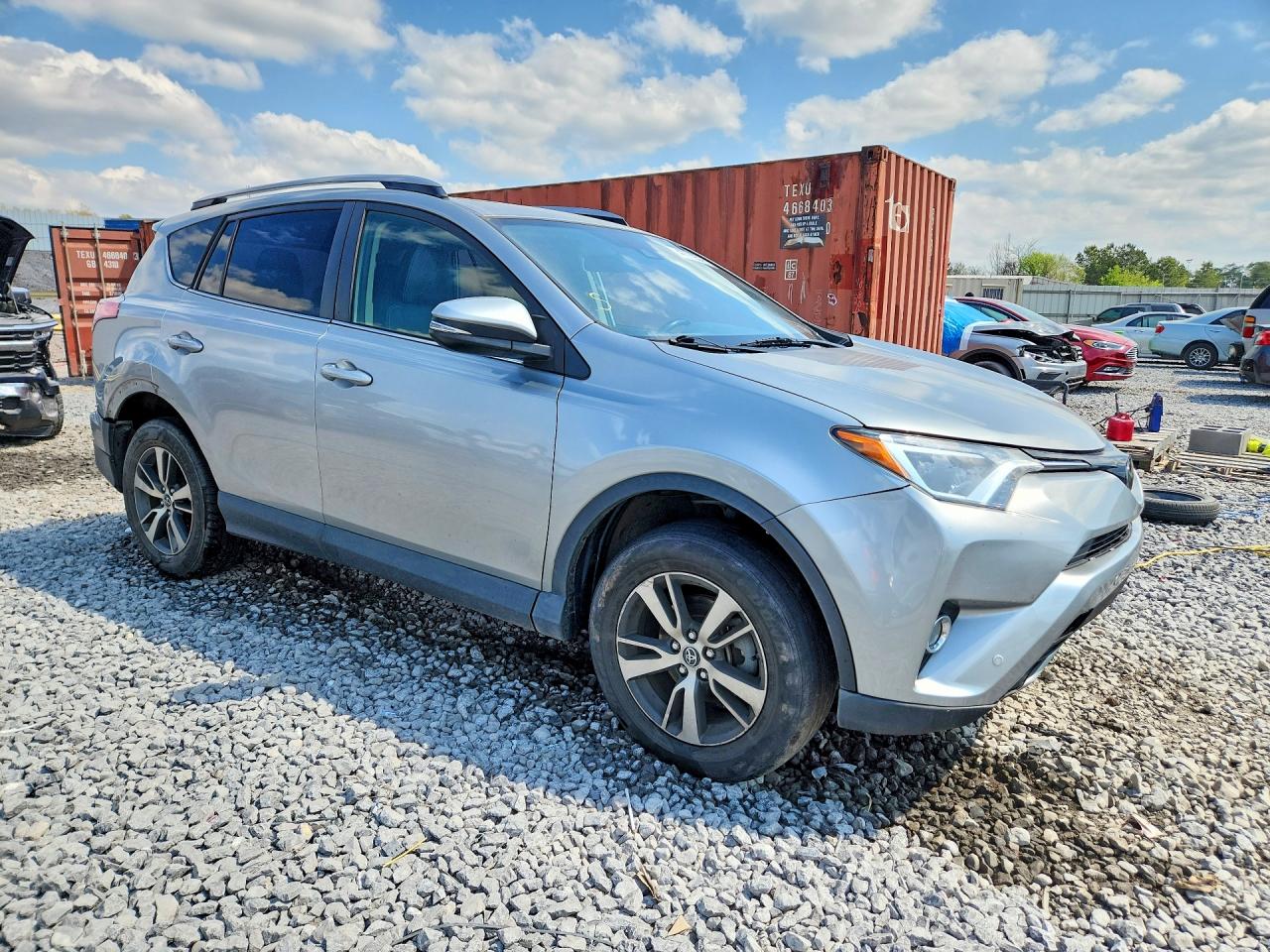 2018 TOYOTA RAV4 XLE photo 4