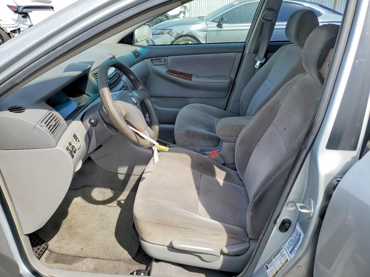 2006 TOYOTA COROLLA LE photo 13