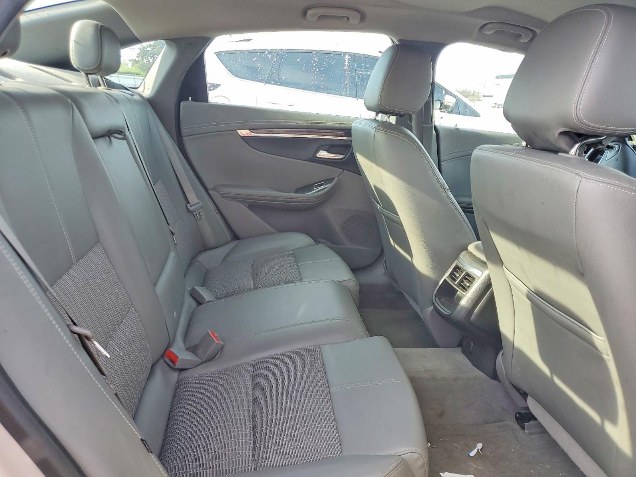 2015 CHEVROLET IMPALA LT photo 10