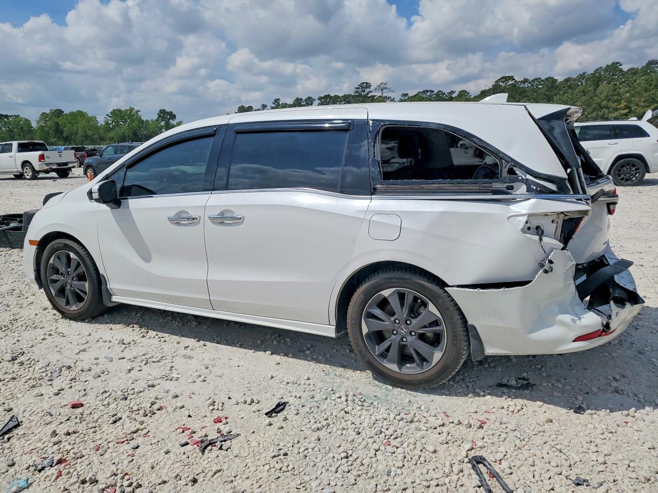 2024 HONDA ODYSSEY ELITE photo 2