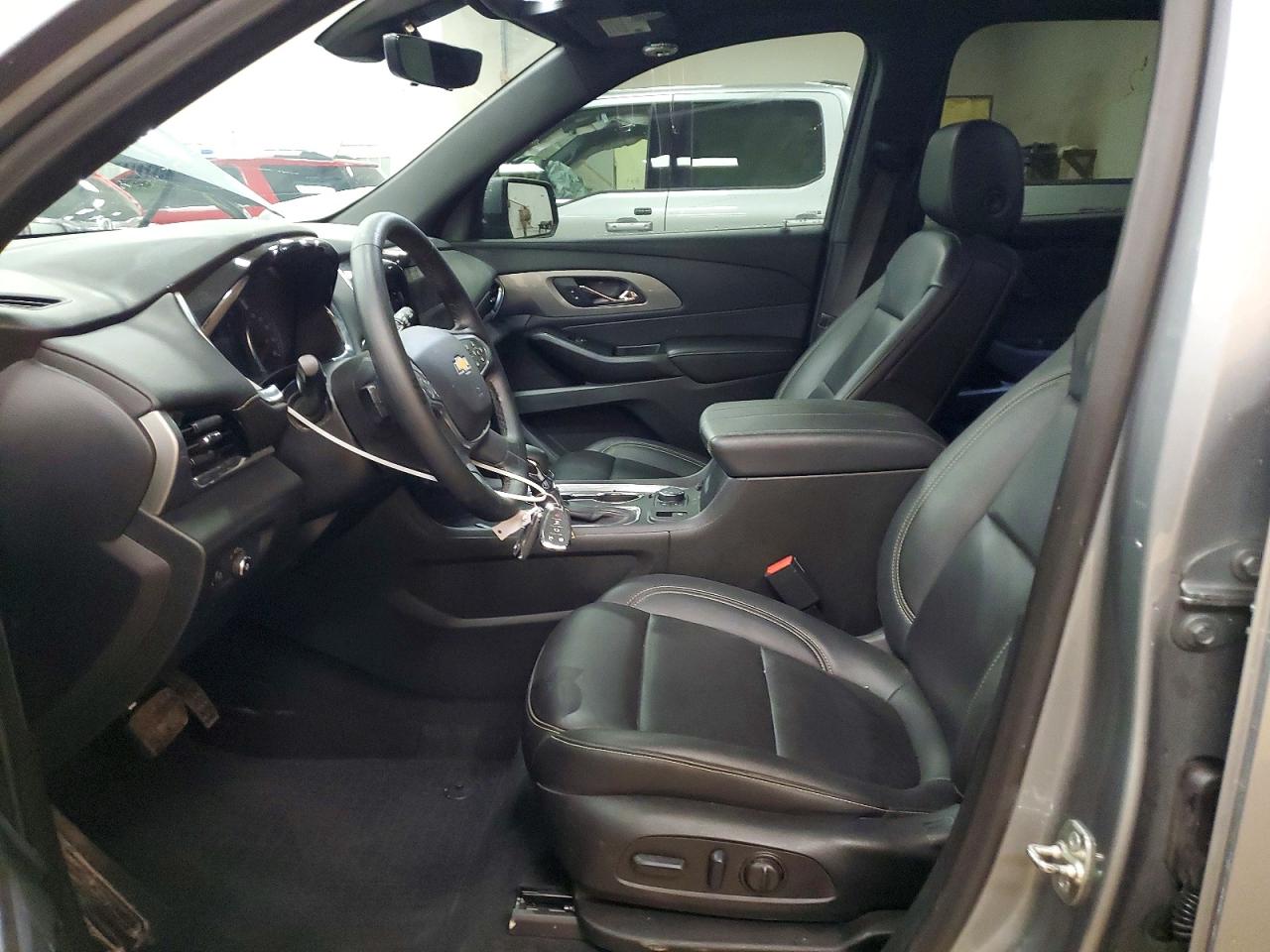 2023 CHEVROLET TRAVERSE LT photo 13