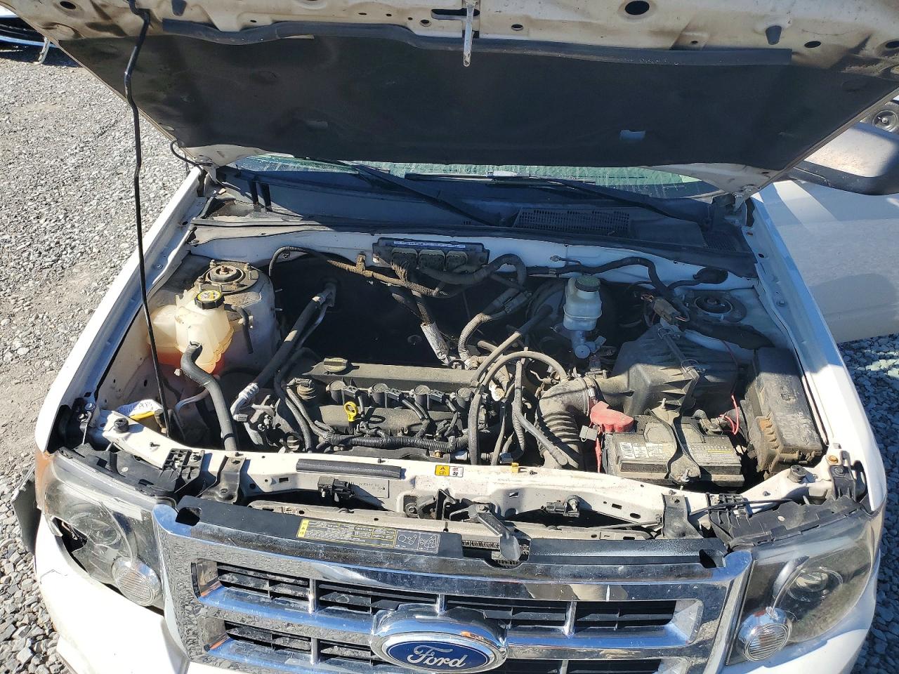 2011 FORD ESCAPE XLT photo 34