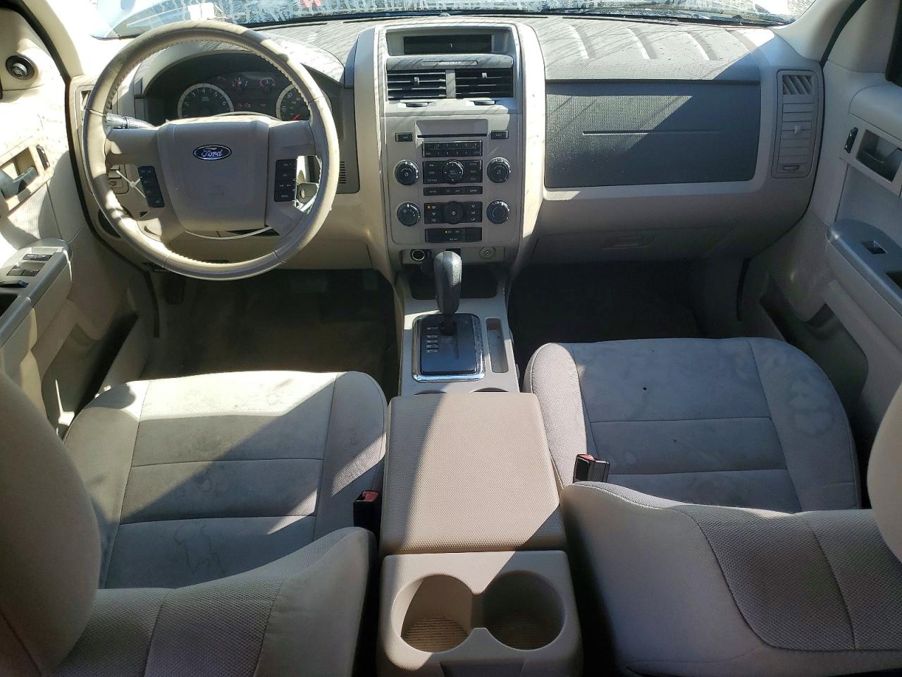2011 FORD ESCAPE XLT photo 22