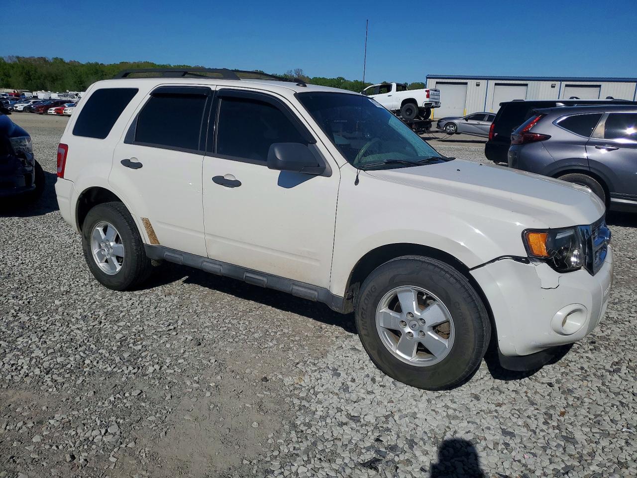 2011 FORD ESCAPE XLT photo 10
