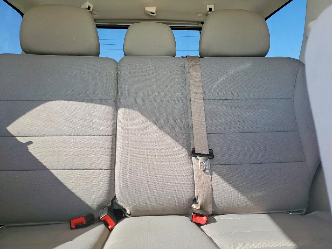 2011 FORD ESCAPE XLT photo 28