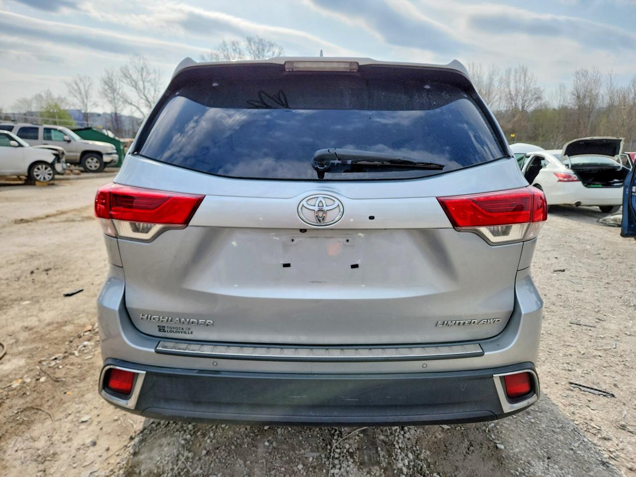 2017 TOYOTA HIGHLANDER LIMITED photo 6