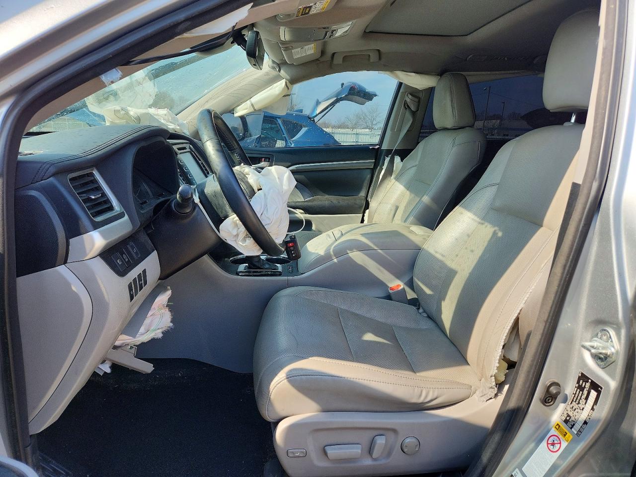 2017 TOYOTA HIGHLANDER LIMITED photo 7