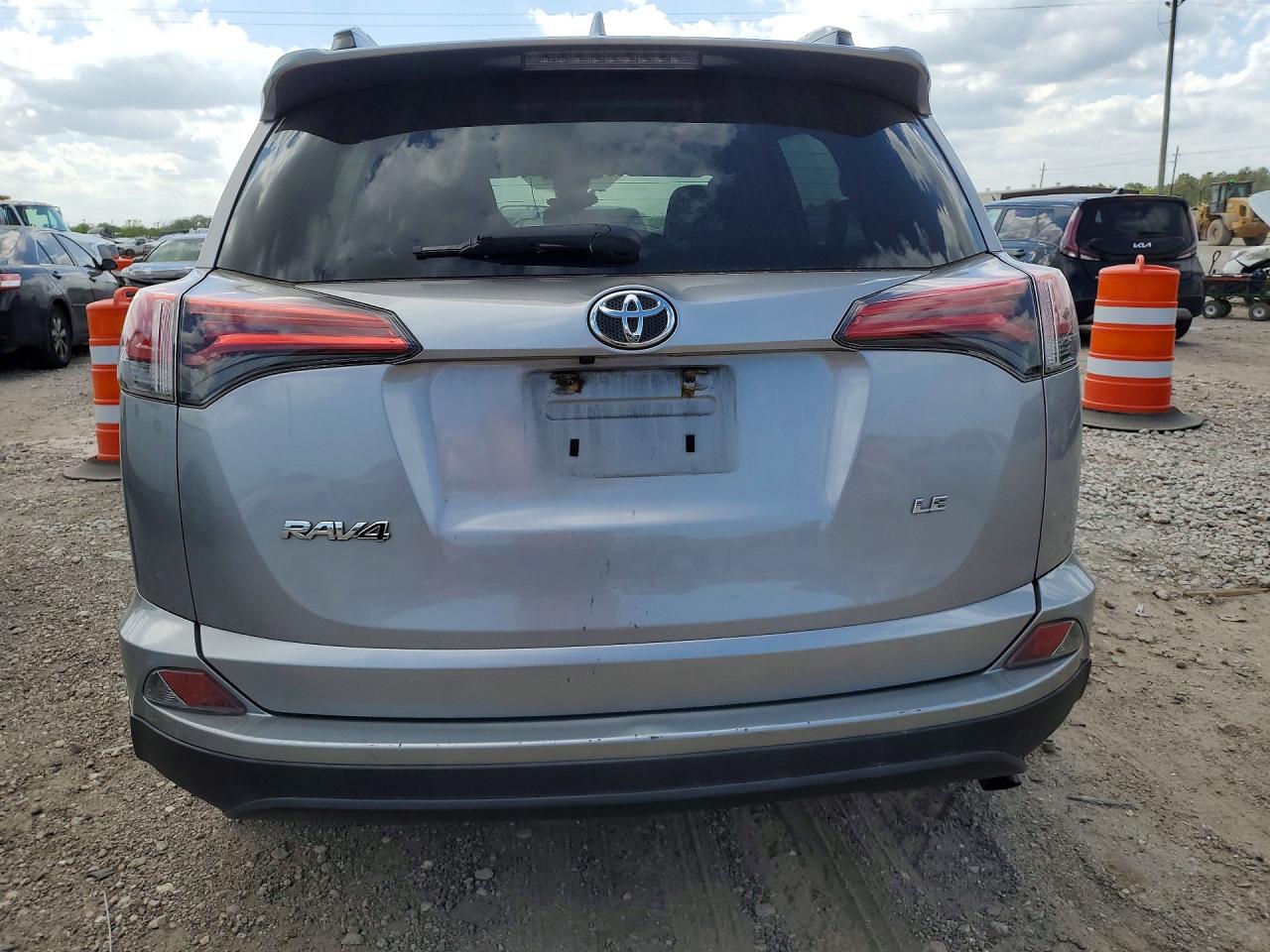 2017 TOYOTA RAV4 LE photo 16