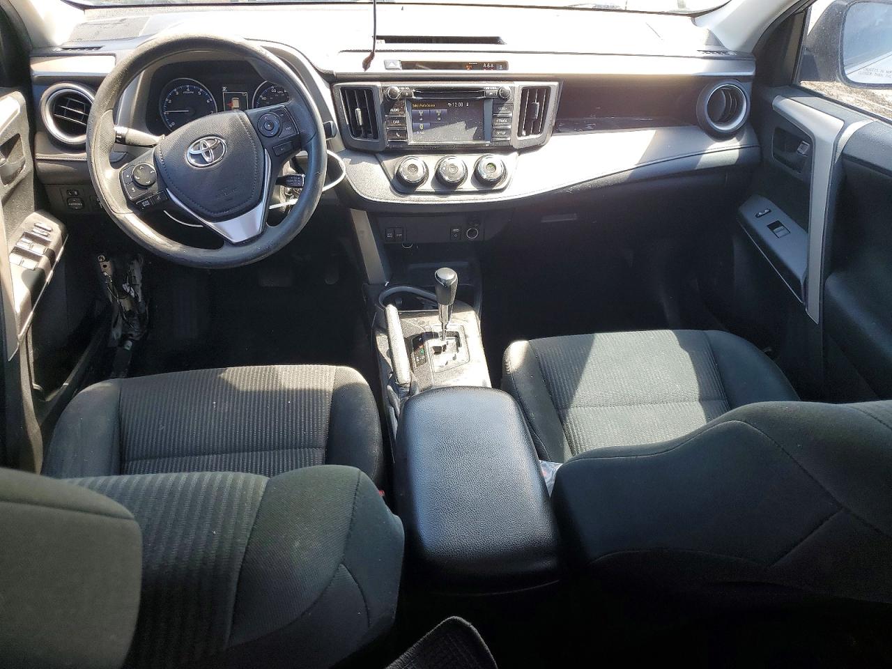 2017 TOYOTA RAV4 LE photo 22