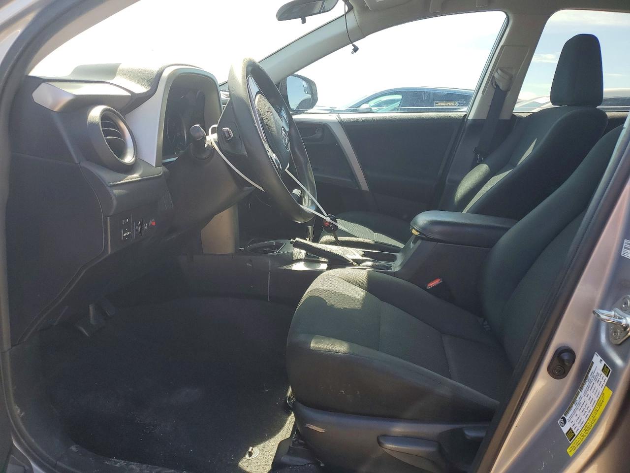 2017 TOYOTA RAV4 LE photo 19