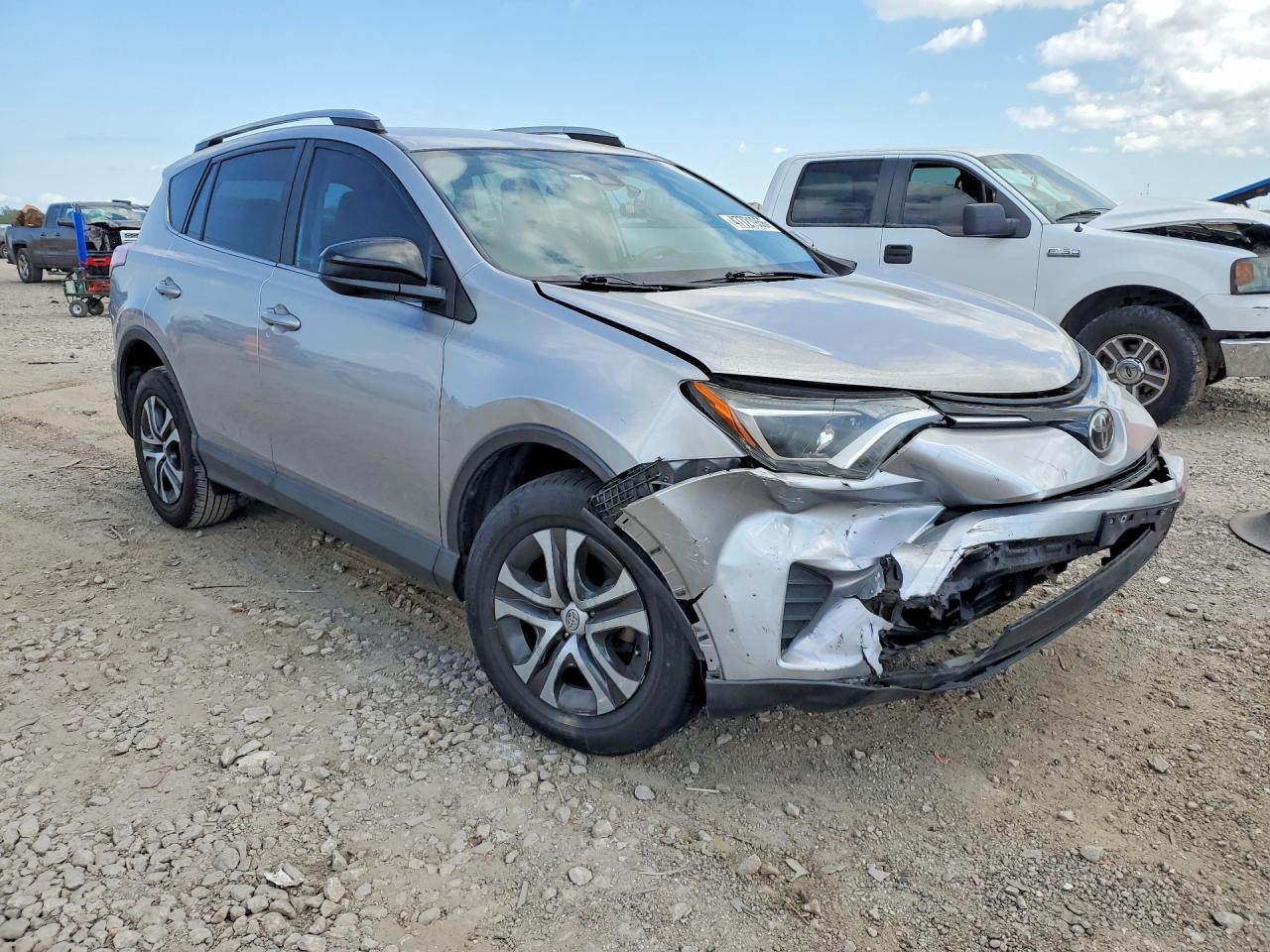 2017 TOYOTA RAV4 LE photo 10