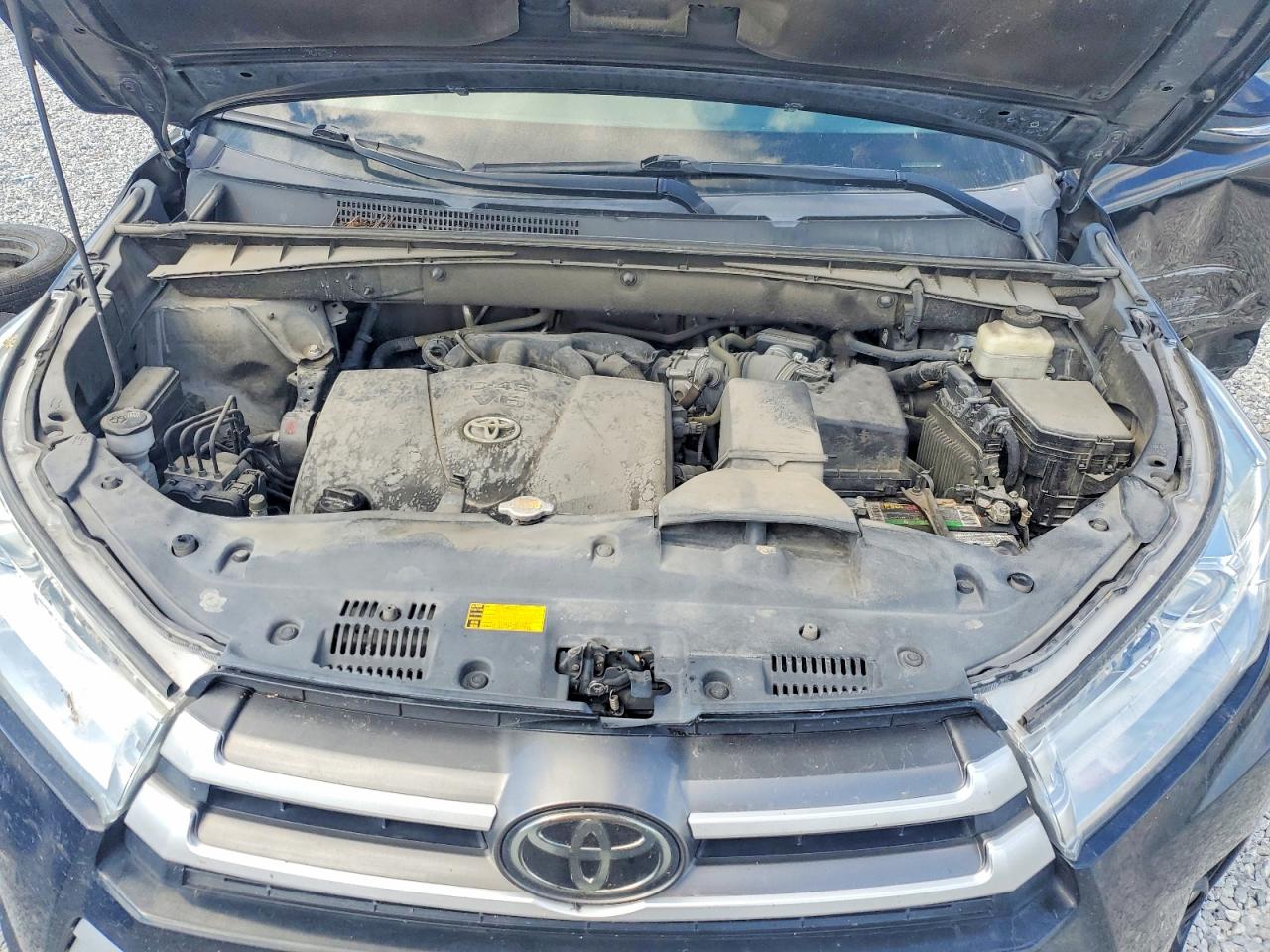 2017 TOYOTA HIGHLANDER LE PLUS photo 34