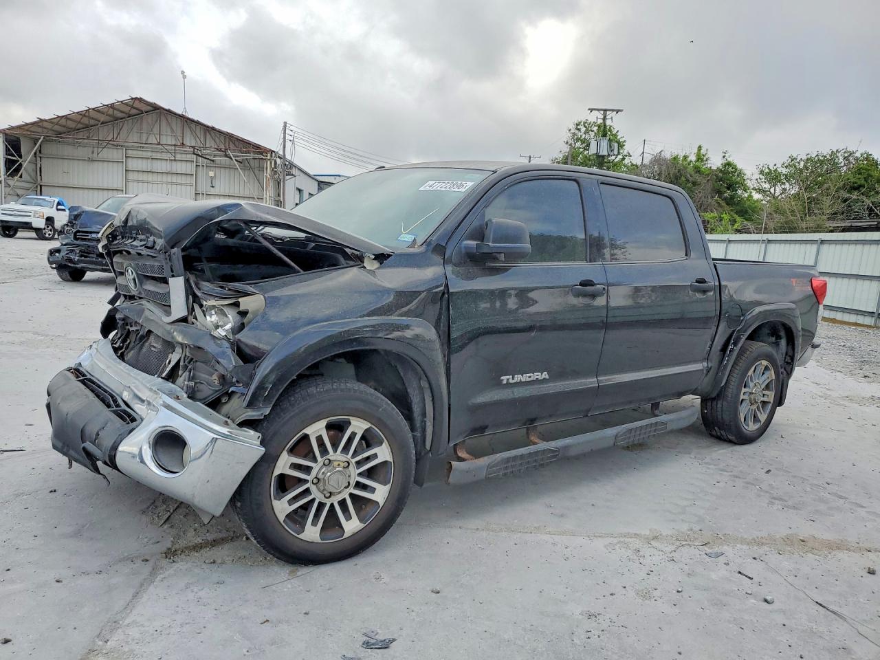 2013 TOYOTA TUNDRA