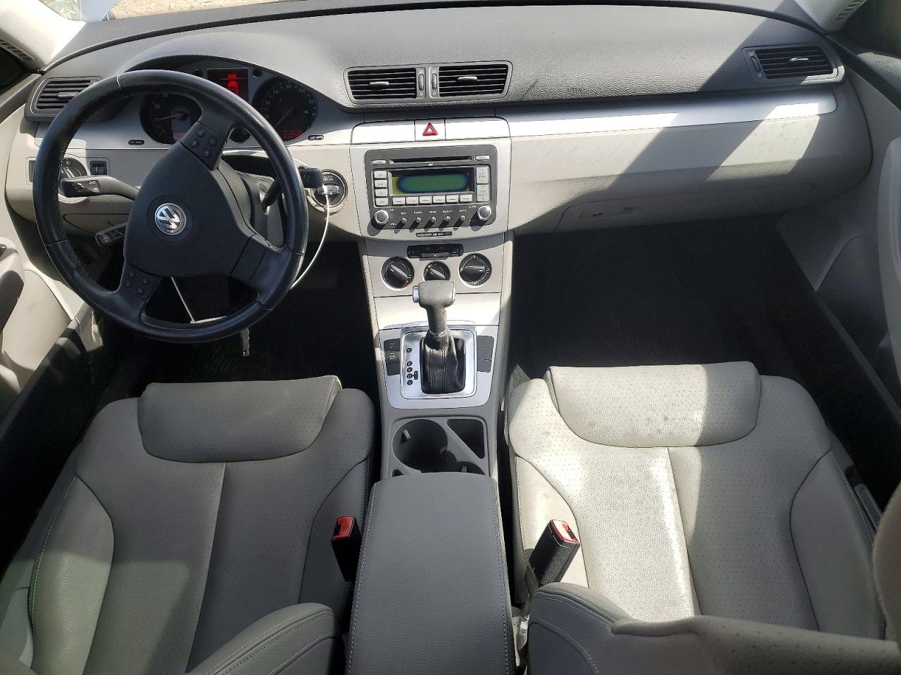 2009 VOLKSWAGEN PASSAT TURBO photo 8