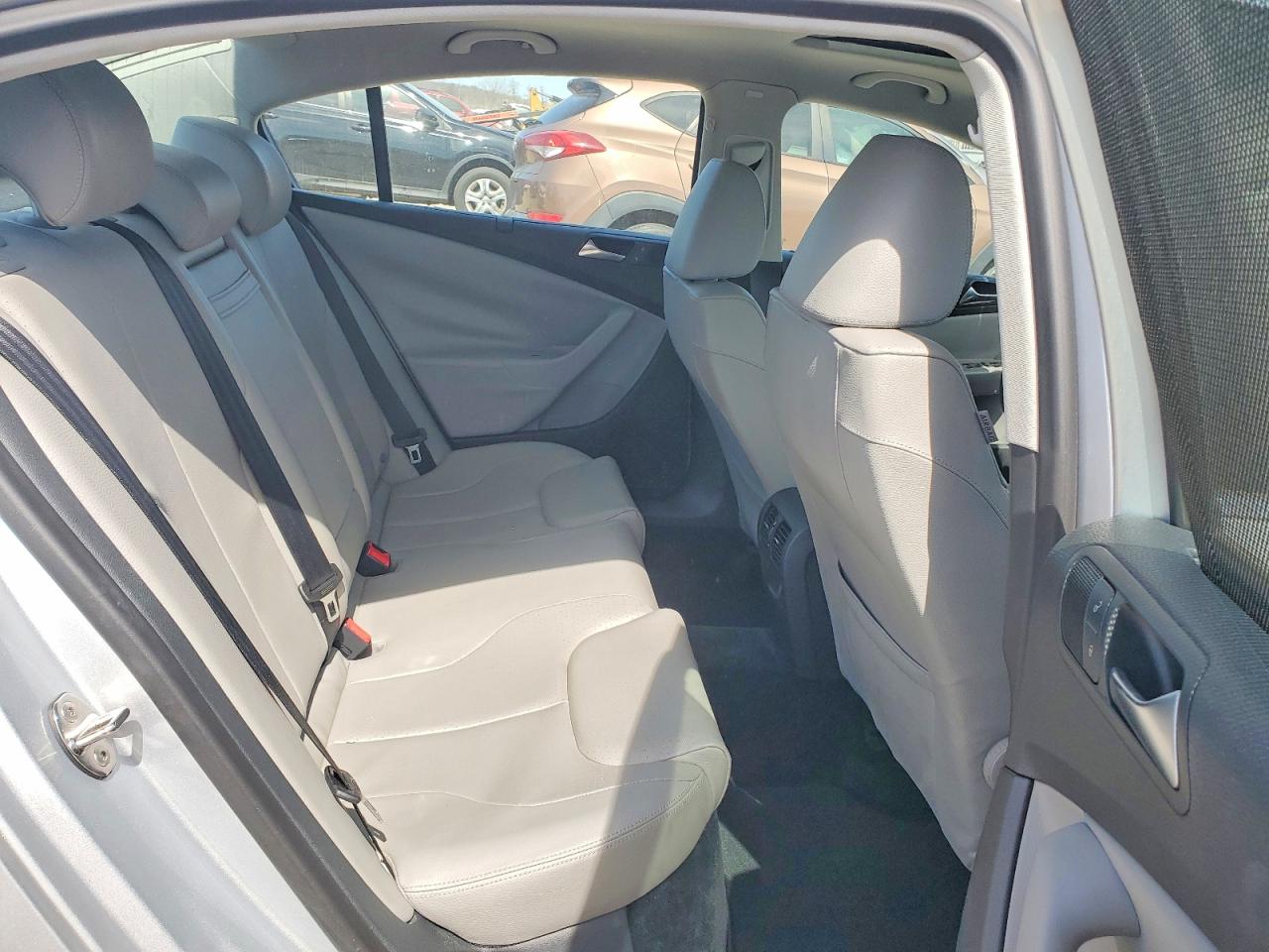 2009 VOLKSWAGEN PASSAT TURBO photo 10