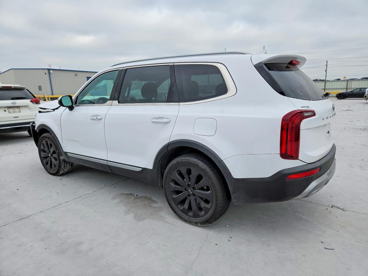 2021 KIA TELLURIDE S photo 3