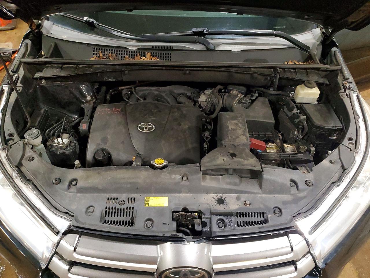 2017 TOYOTA HIGHLANDER XLE photo 12
