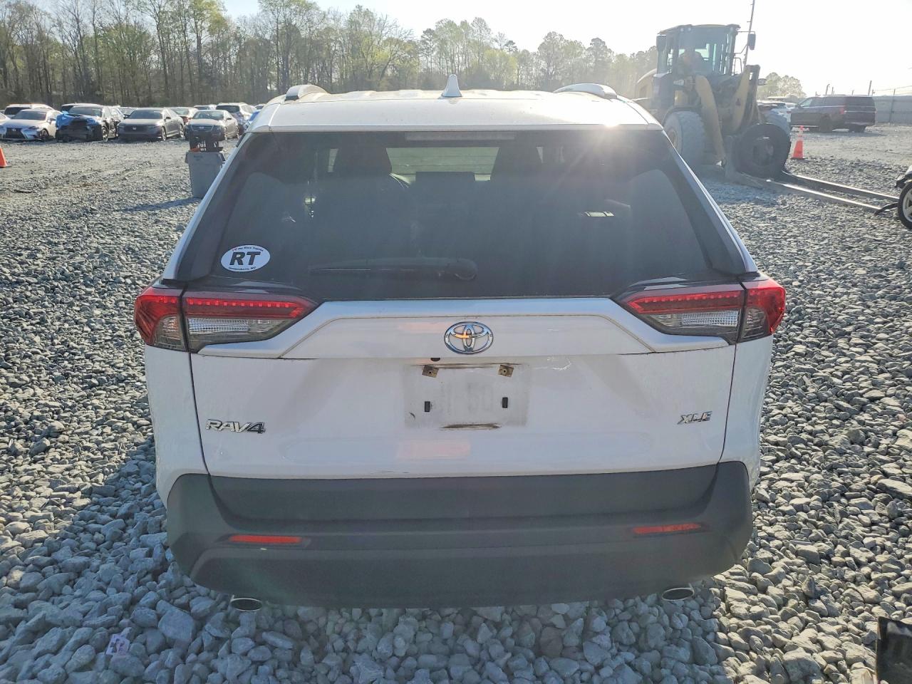 2019 TOYOTA RAV4 XLE photo 11