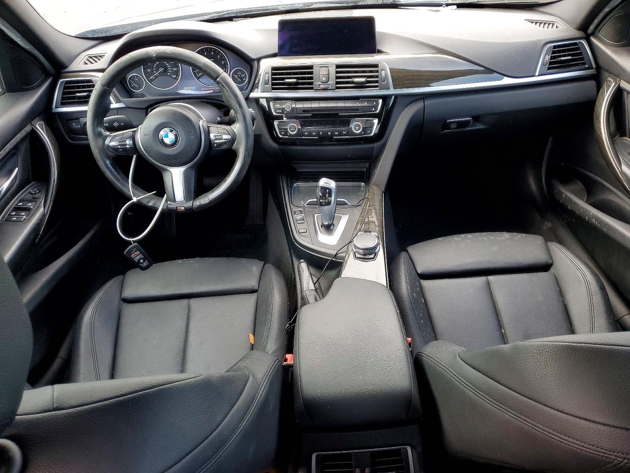 2017 BMW 320 I photo 22
