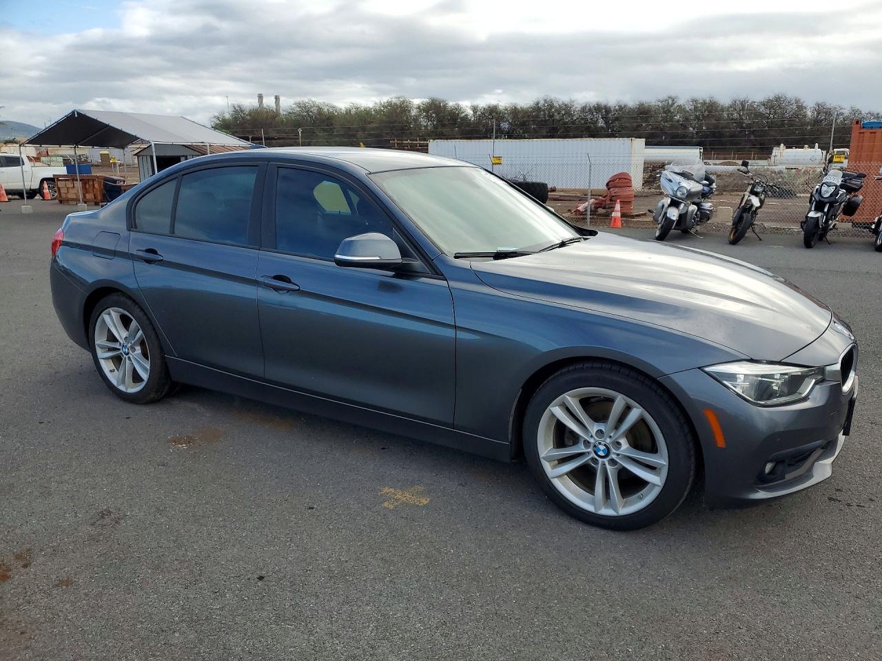 2017 BMW 320 I photo 10