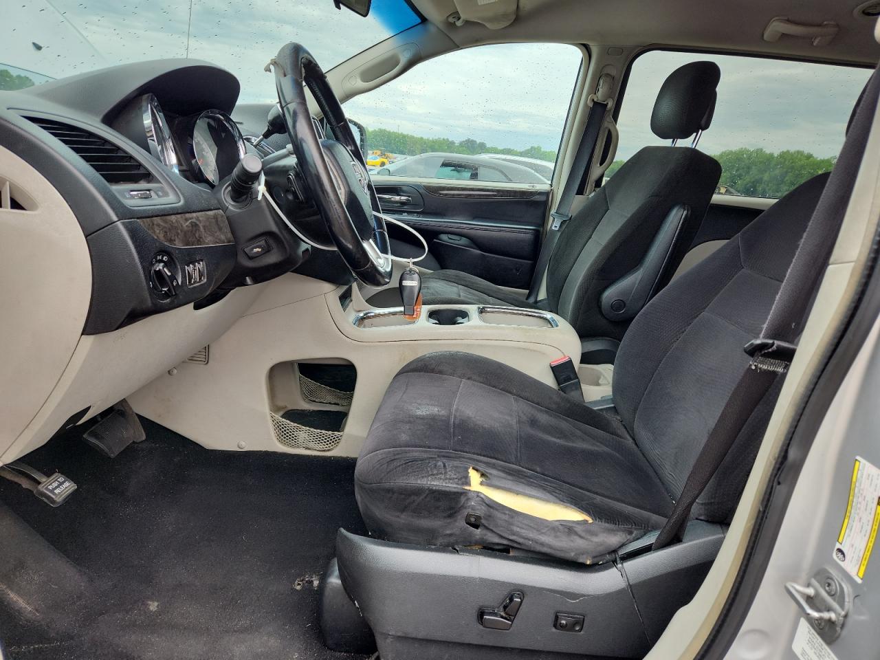 2011 DODGE GRAND CARAVAN CREW photo 19
