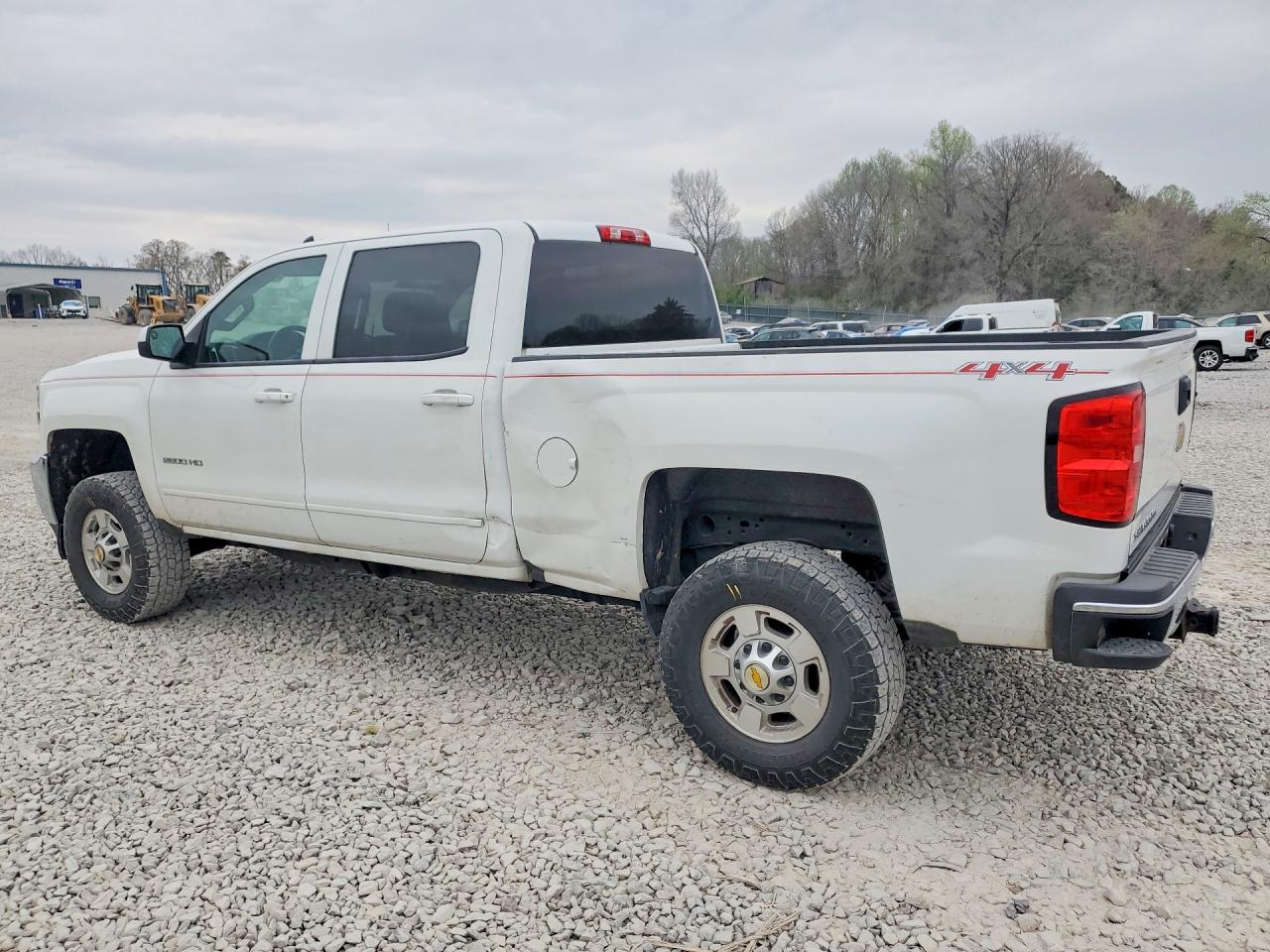 2017 CHEVROLET SILVERADO K2500 HEAVY DUTY LT photo 3
