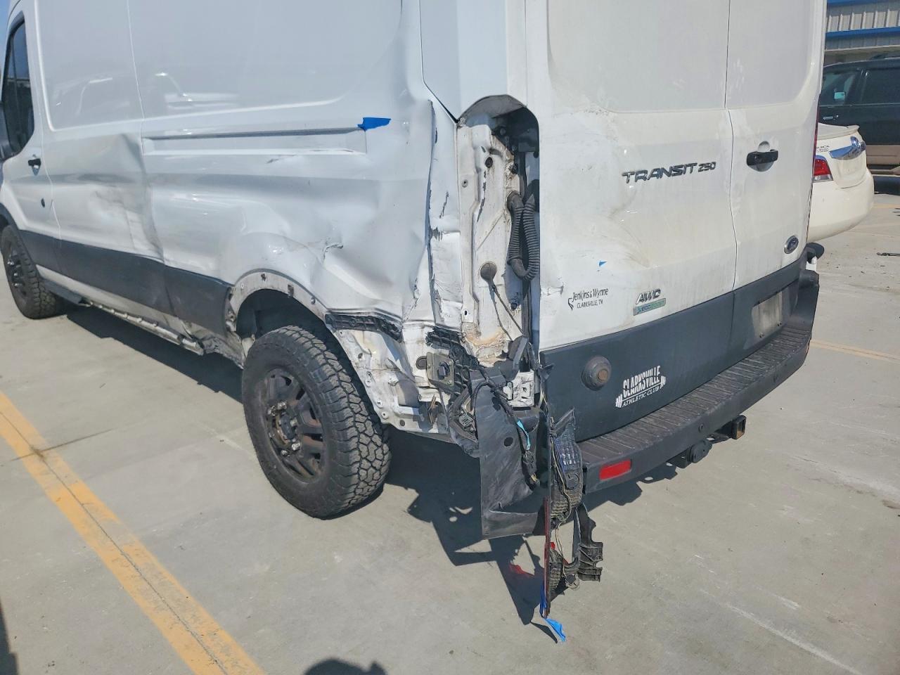 2020 FORD TRANSIT 250 DELIVERY VAN photo 25