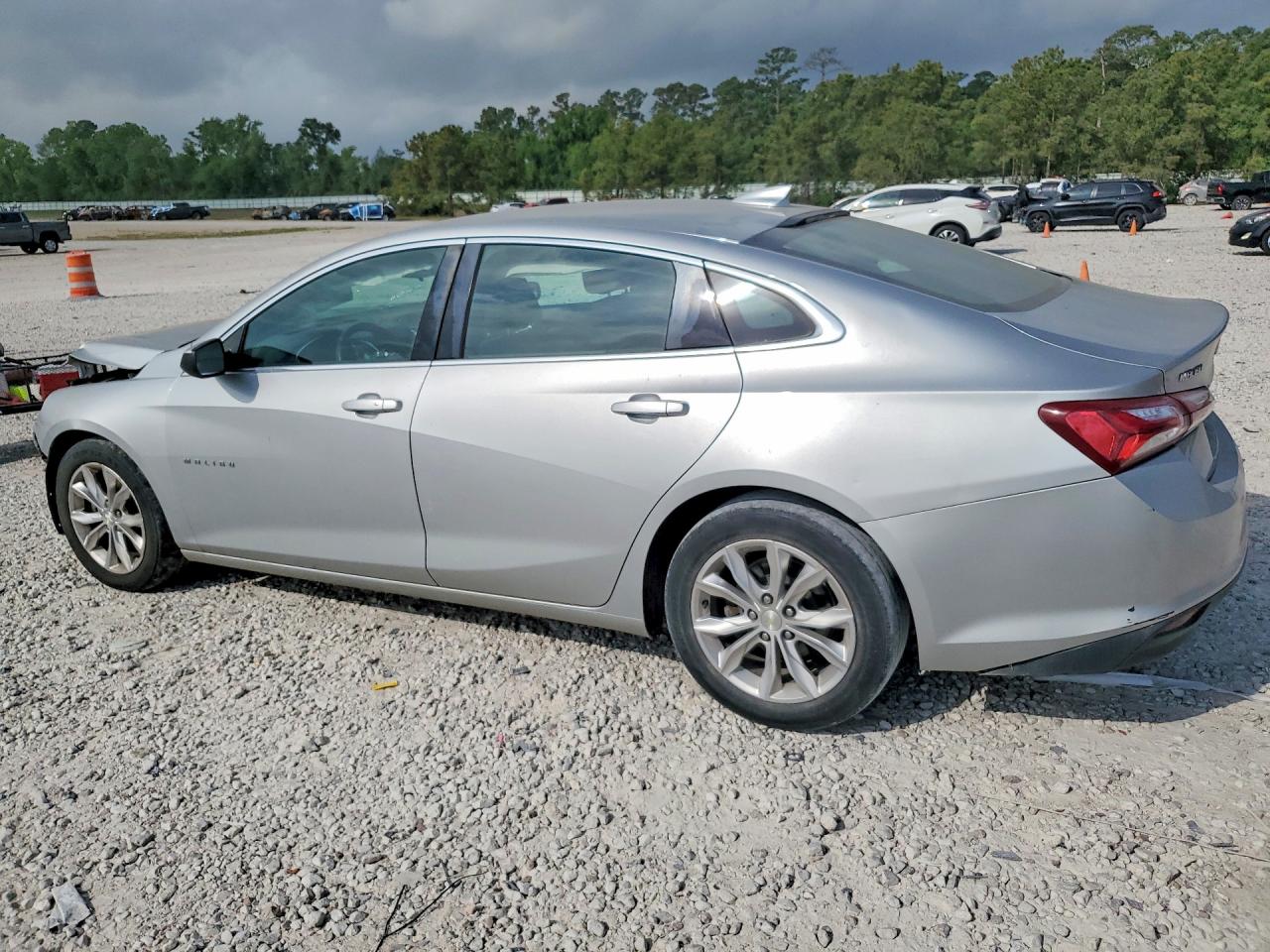 2020 CHEVROLET MALIBU LT photo 3