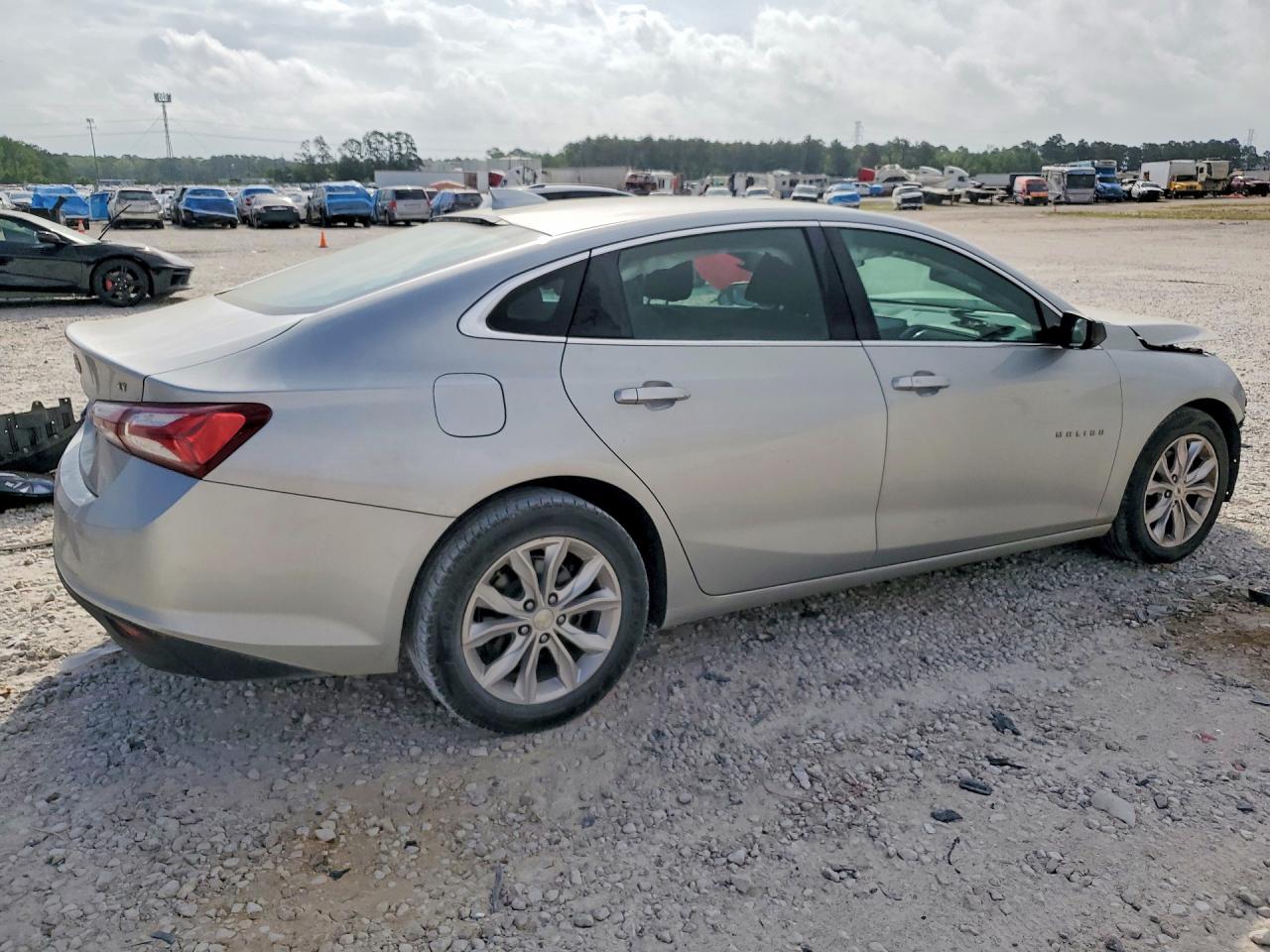2020 CHEVROLET MALIBU LT photo 5