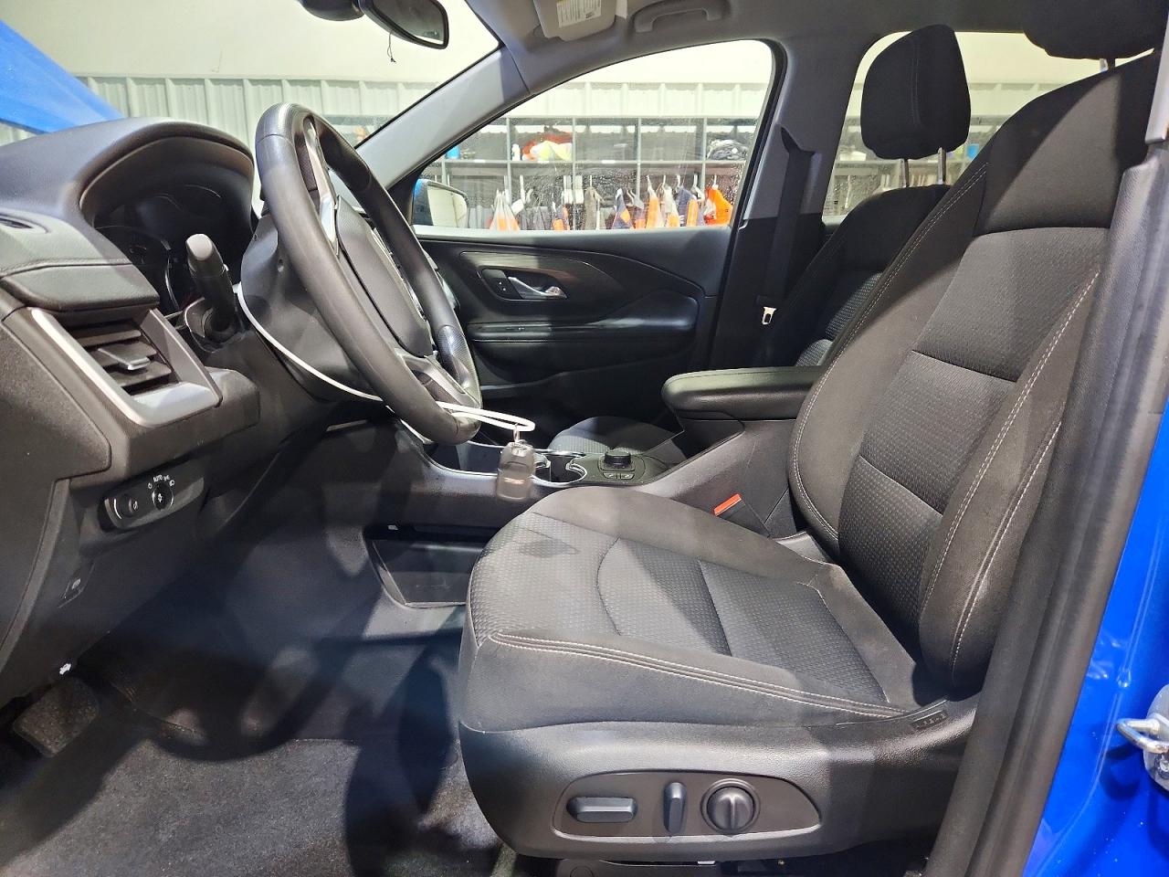 2024 GMC TERRAIN SLE photo 7
