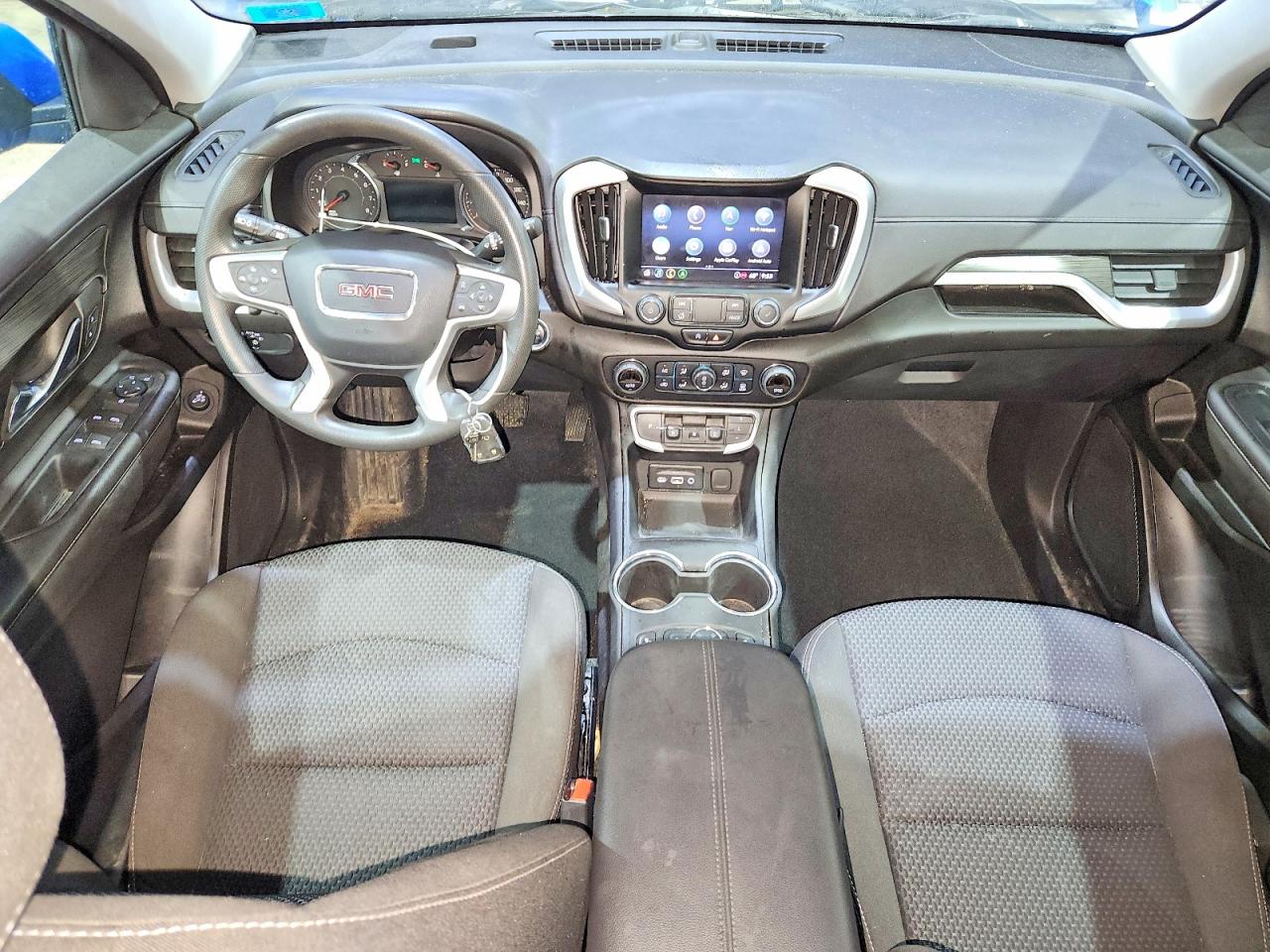 2024 GMC TERRAIN SLE photo 8