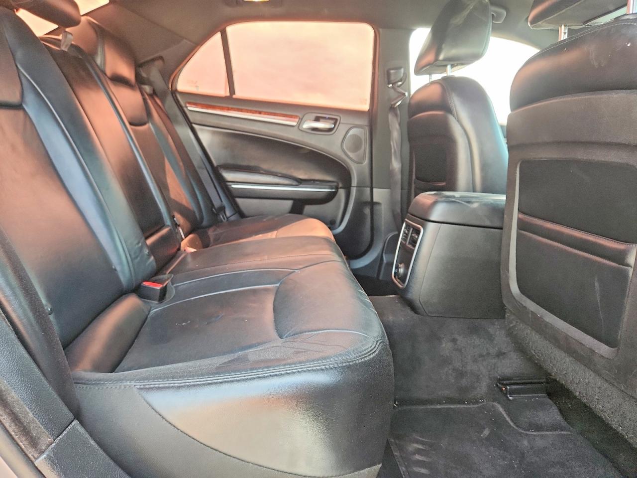 2014 CHRYSLER 300 photo 10