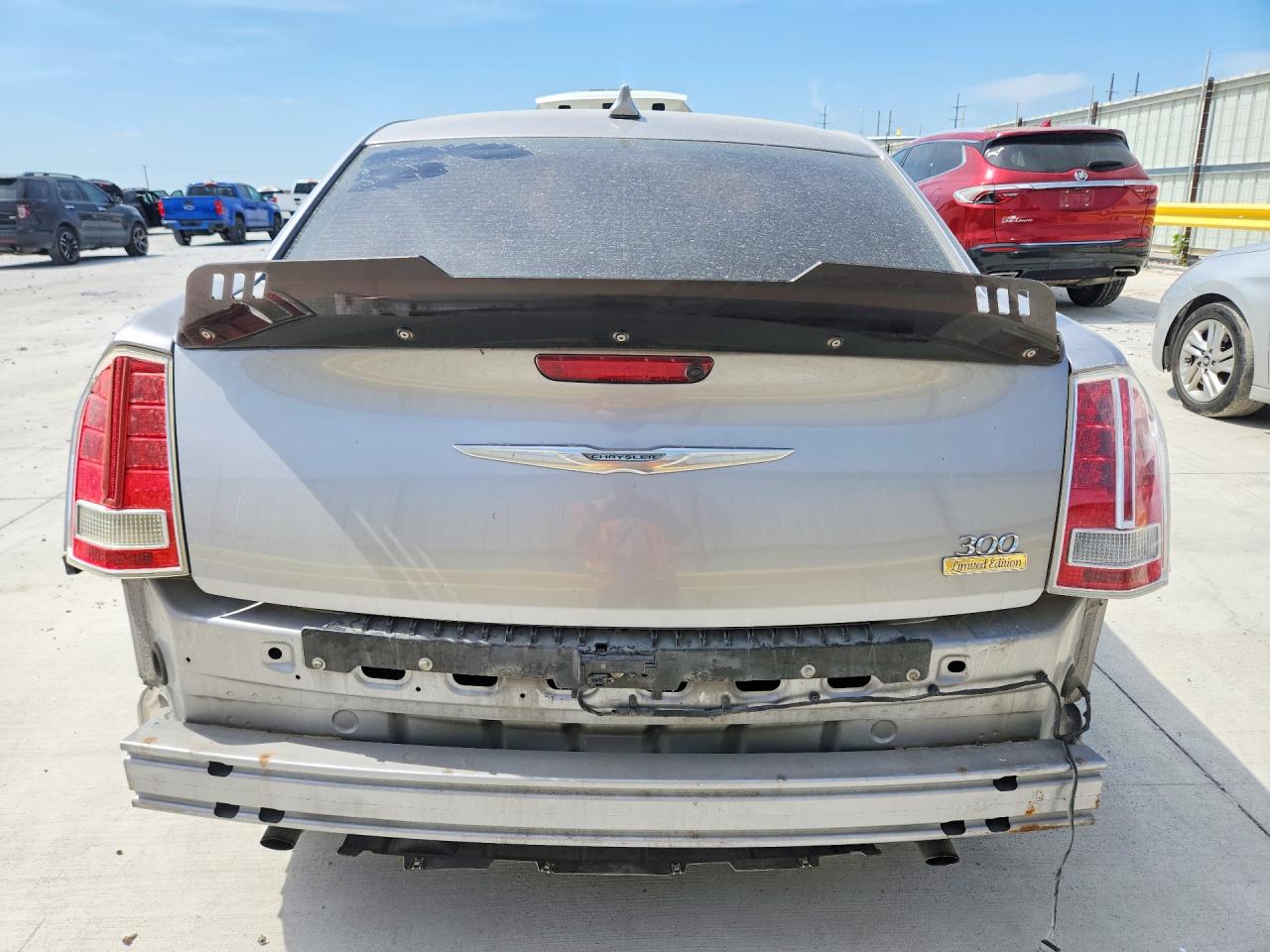 2014 CHRYSLER 300 photo 6
