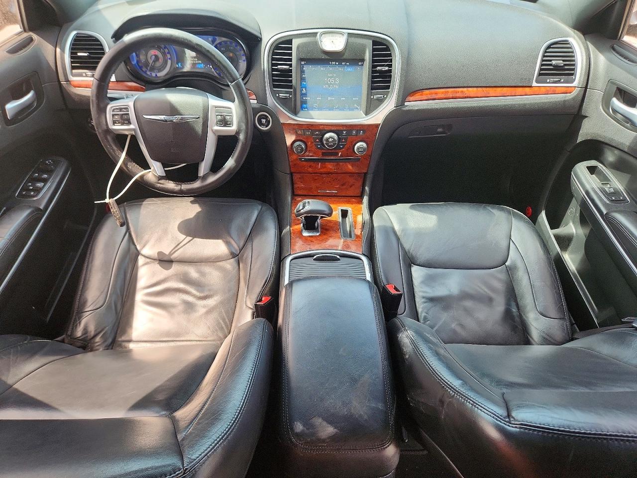 2014 CHRYSLER 300 photo 8