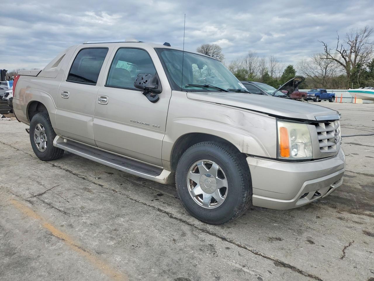 2004 CADILLAC ESCALADE EXT photo 7