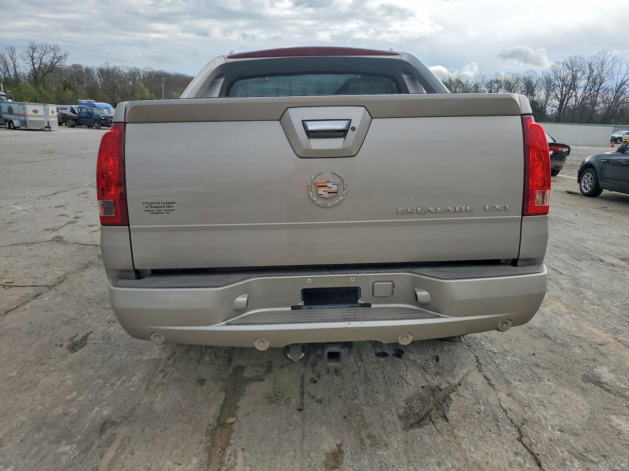 2004 CADILLAC ESCALADE EXT photo 11