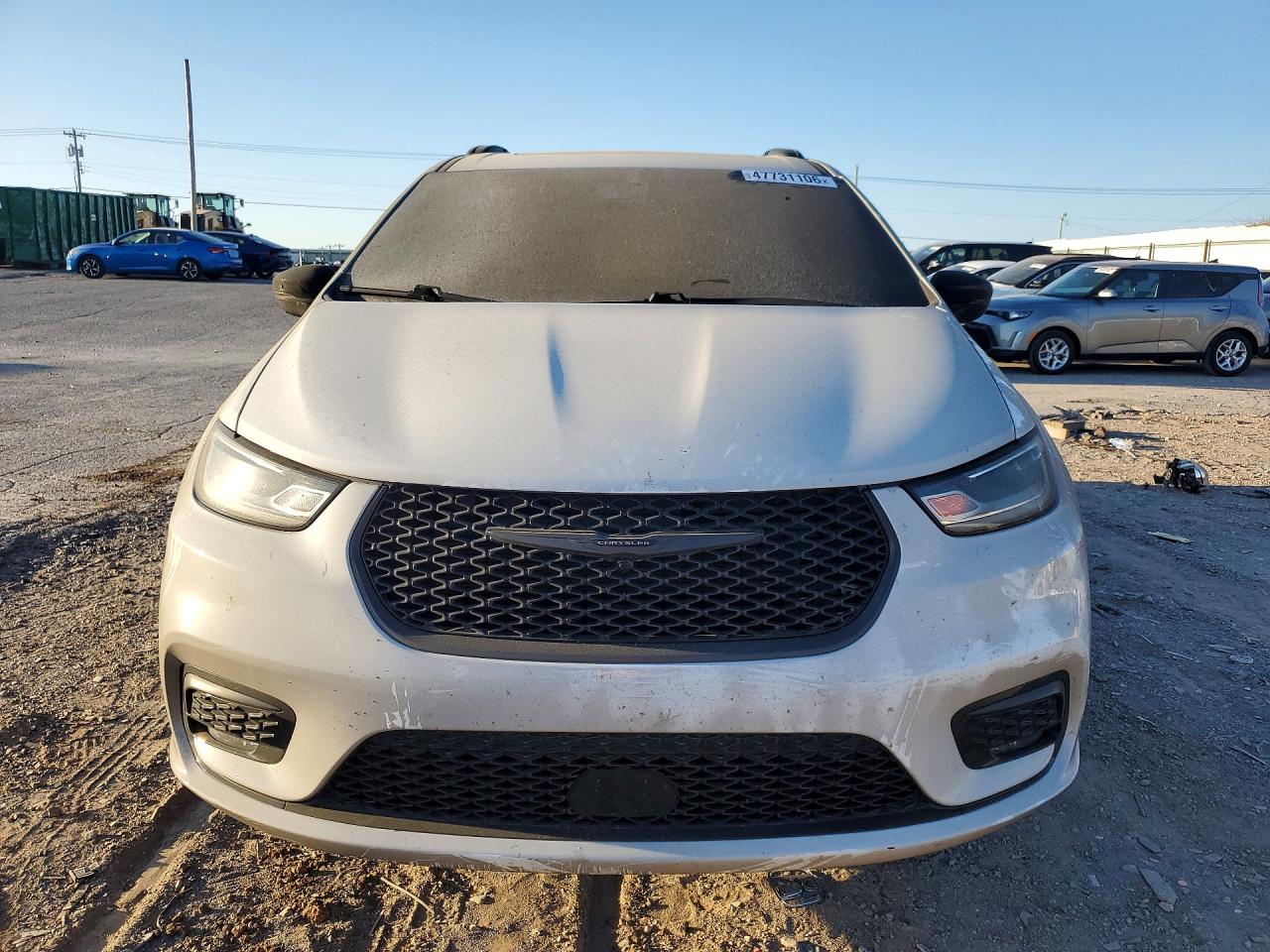 2024 CHRYSLER PACIFICA TOURING L photo 9