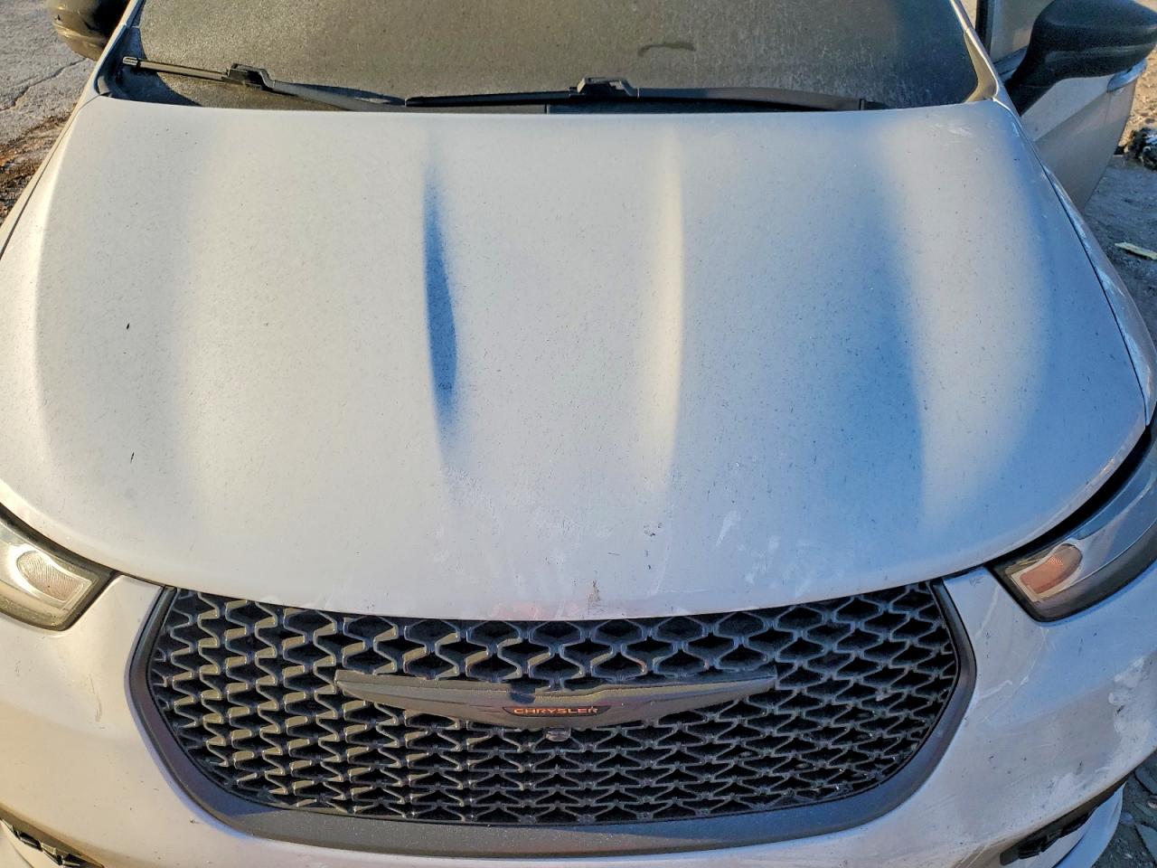 2024 CHRYSLER PACIFICA TOURING L photo 23