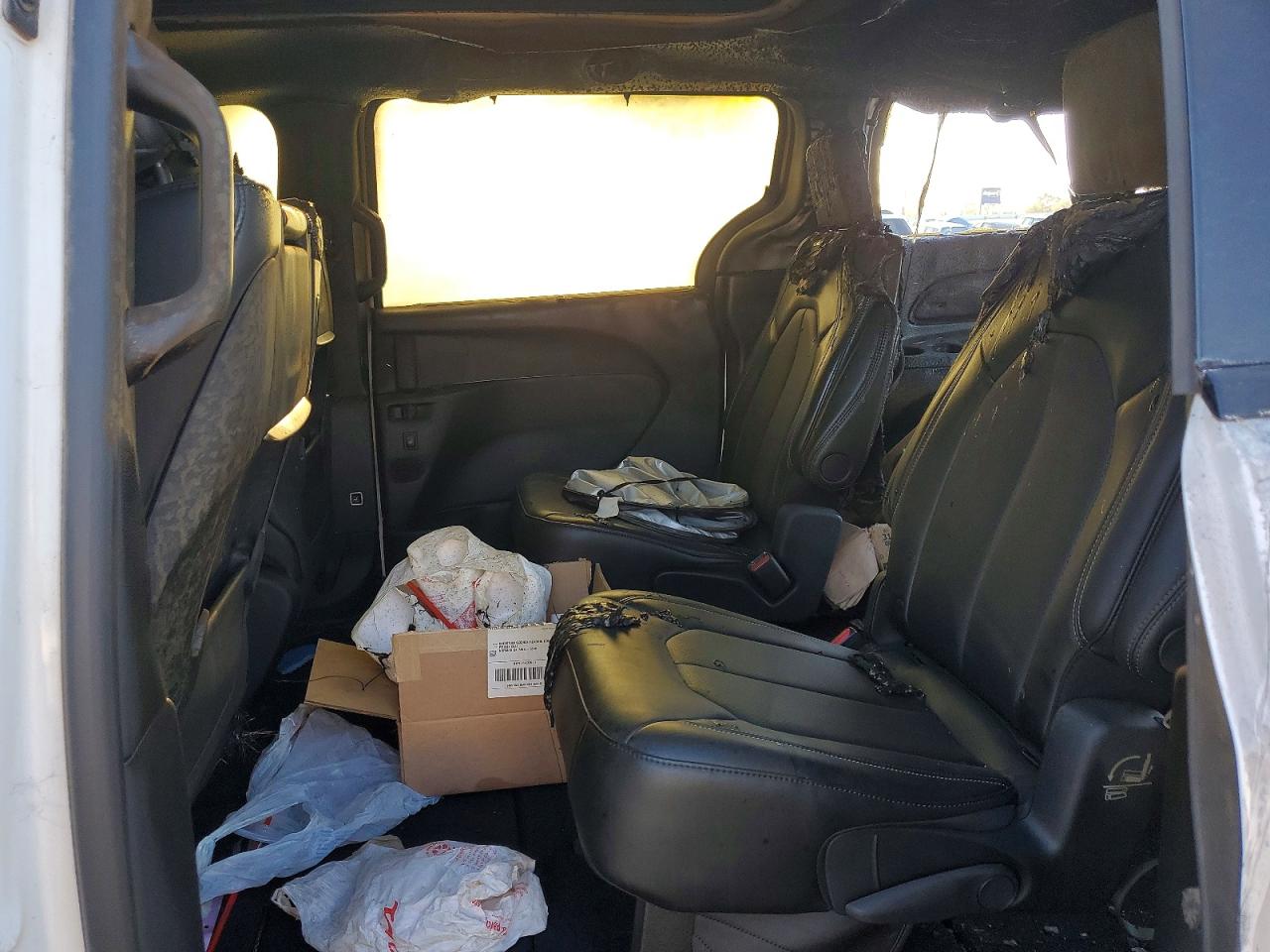 2024 CHRYSLER PACIFICA TOURING L photo 21