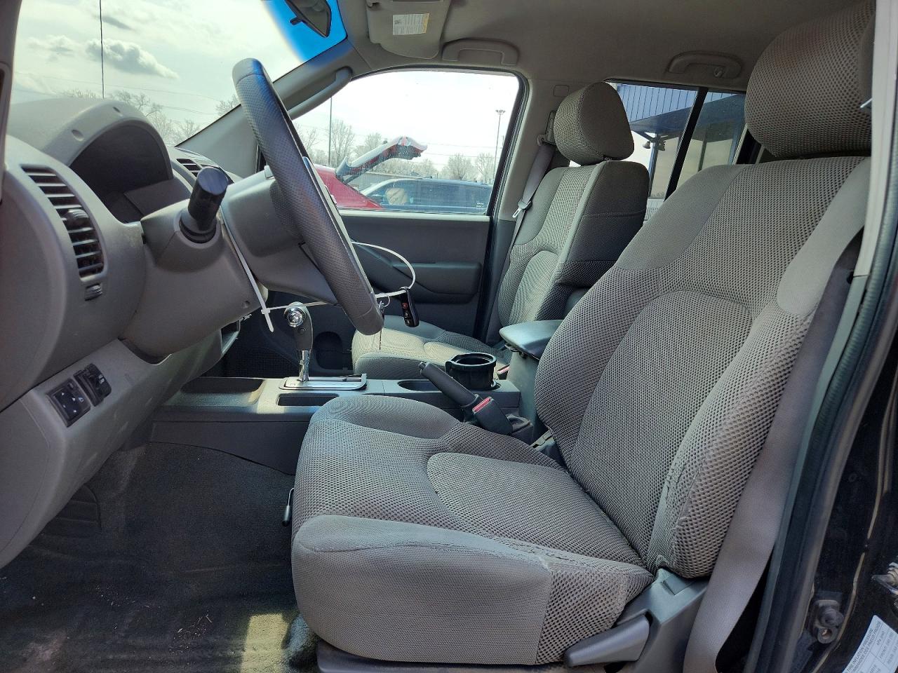 2005 NISSAN FRONTIER SE photo 13