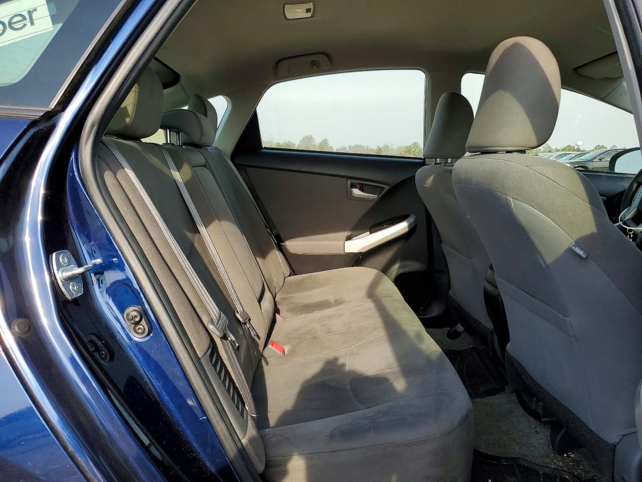 2015 TOYOTA PRIUS THREE photo 19