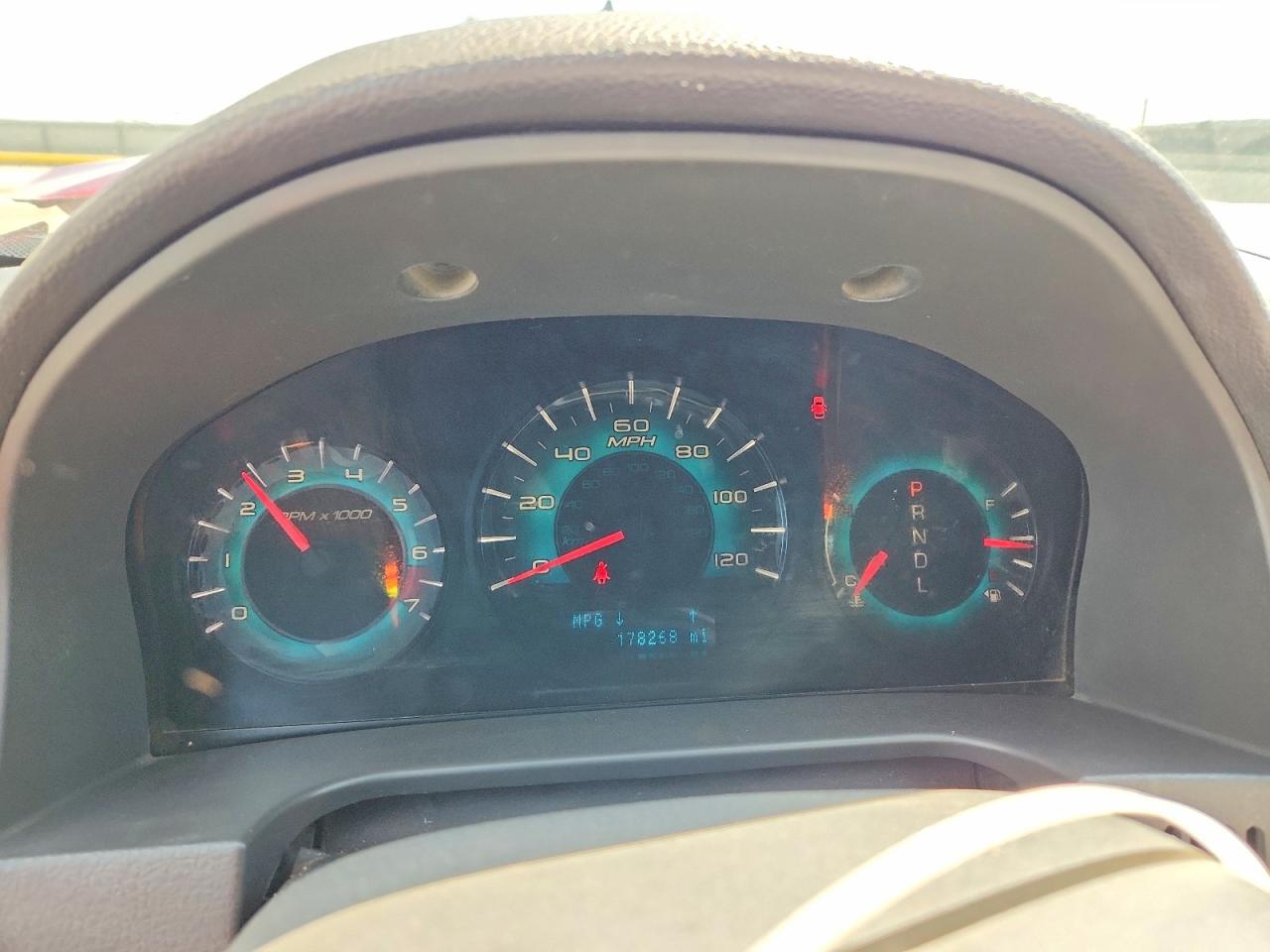 2010 FORD FUSION SE photo 17