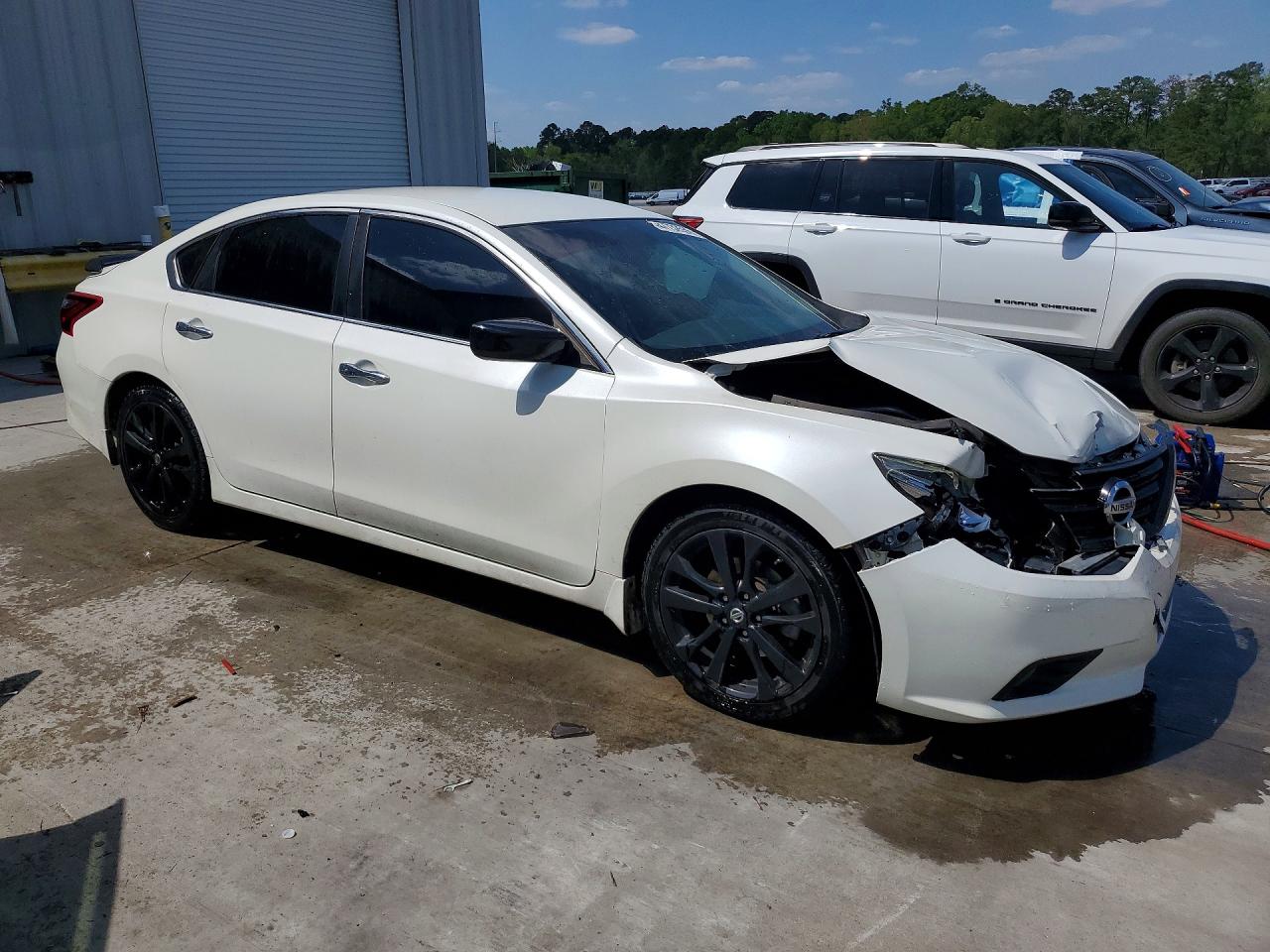 2018 NISSAN ALTIMA 2.5 SR photo 7