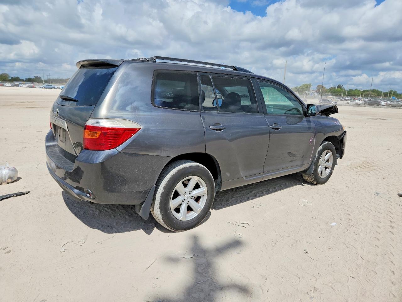 2010 TOYOTA HIGHLANDER BASE photo 5